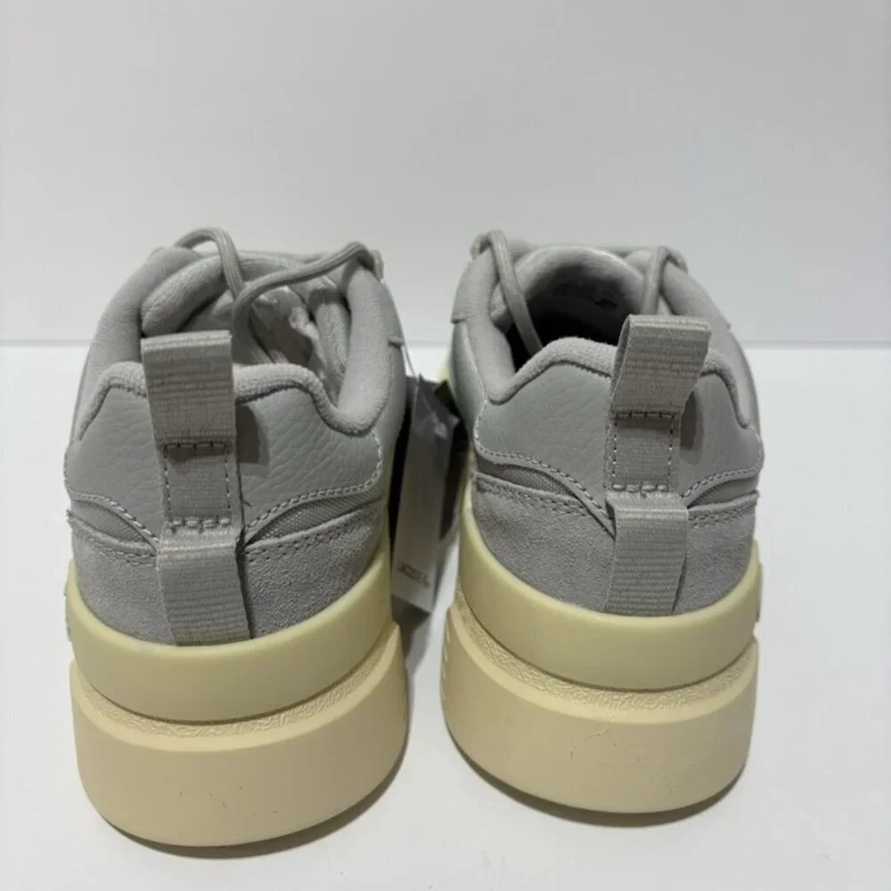Lacoste women’s l002